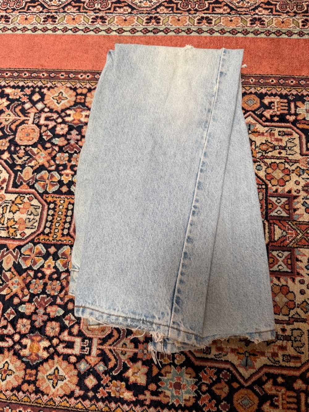 Vintage Levi's 505 Light Blue Distressed Boyfriend Jeans - Picture 16 of 16